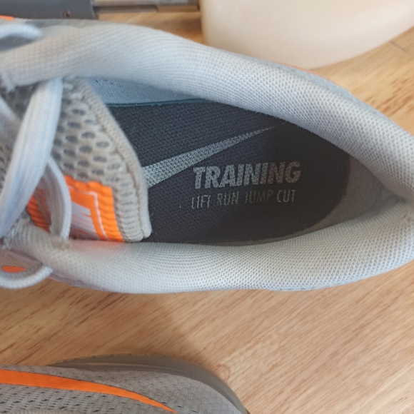 Men 10 Gray Nike Training Lace Up Low Top Orange Logo Zoom Athletic Shoes - Picture 7 of 9